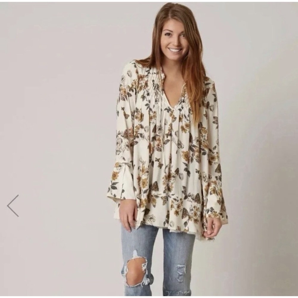 Free People Pebble Crepe Butterfly Print Top Ivory XS Boho Tunic Raw Hem Peasant